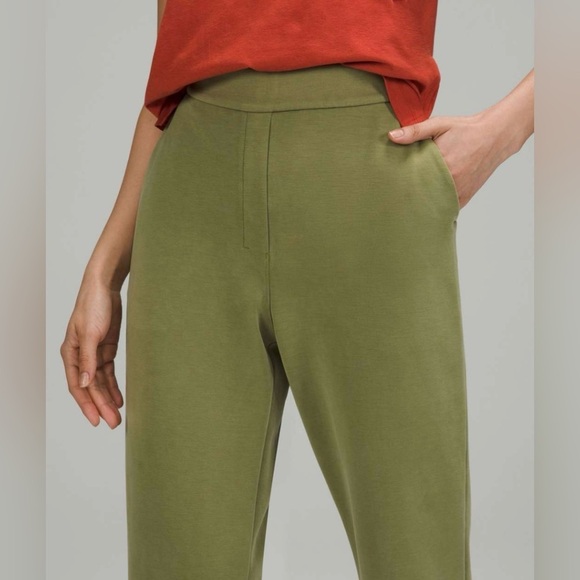 Lululemon Softstreme Relaxed High-Rise Pant - Picture 5 of 12